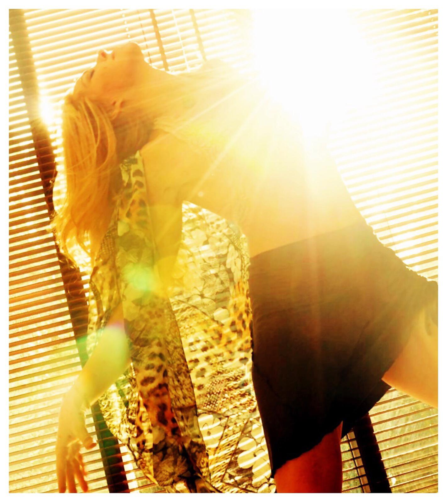 SunDari dancing